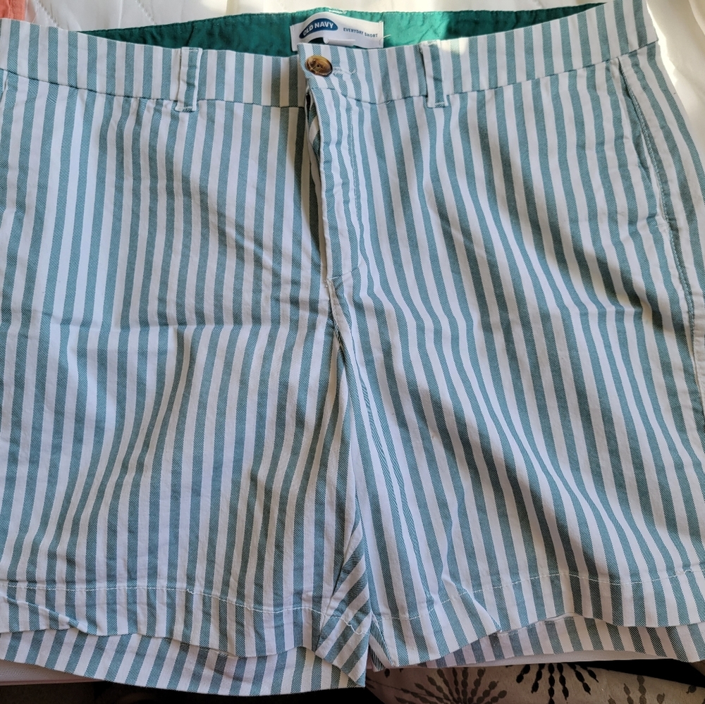 Womens Old Navy Everyday Shorts